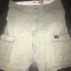 Men’s olive cargo shorts